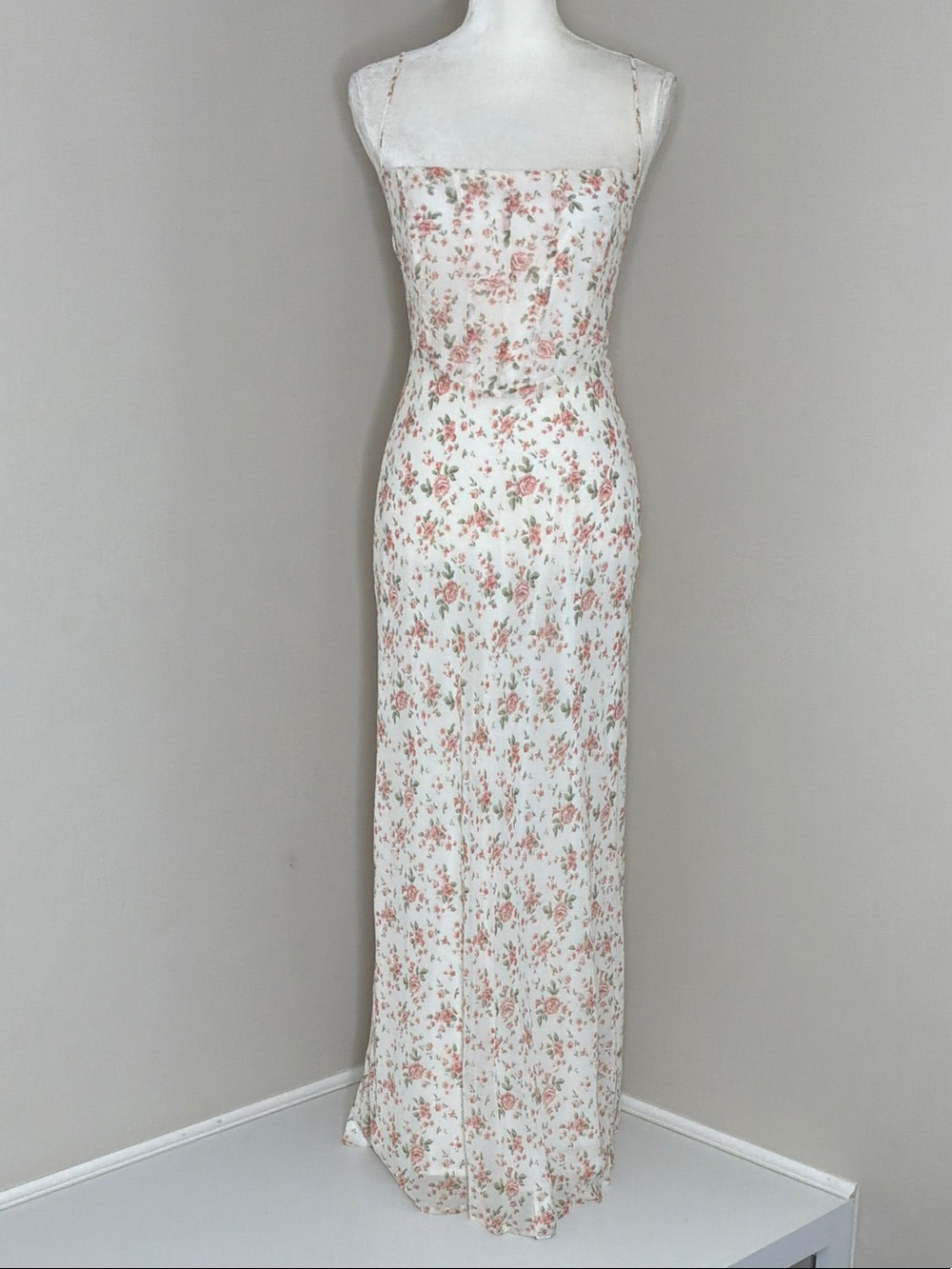 Hello Molly Cream Floral Maxi Dress Lace Up Back Feminine Girly NWT Size 8